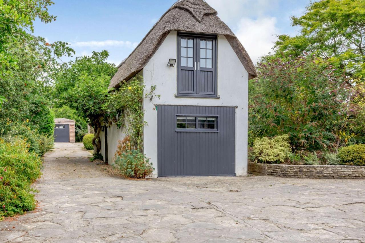 Little Thatch Lovely 2-Bed Converted Workshop Near Weymouth Radipole Exterior photo