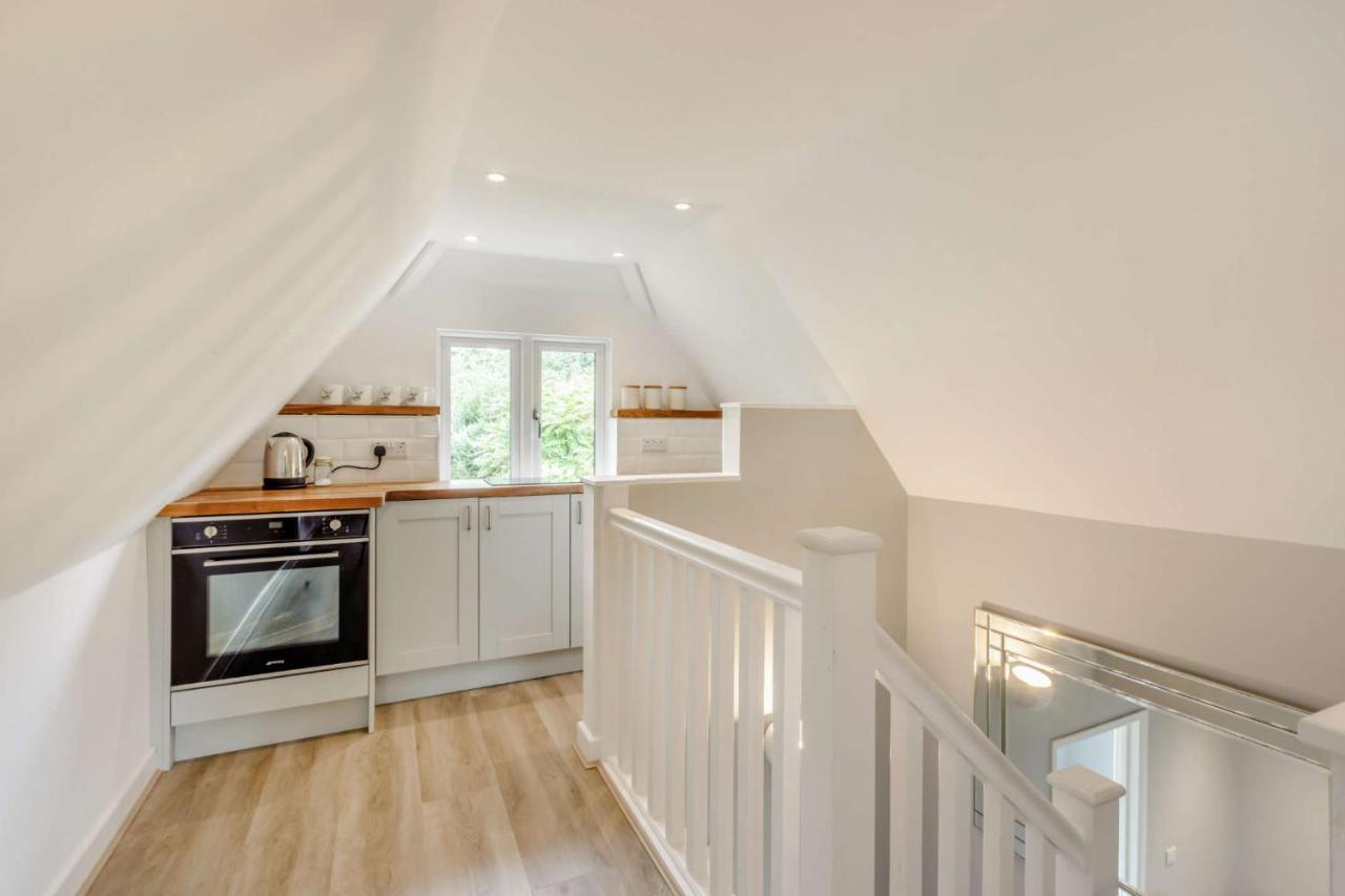 Little Thatch Lovely 2-Bed Converted Workshop Near Weymouth Radipole Exterior photo